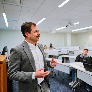 Professor Scott Bloomberg awarded tenure at Maine Law